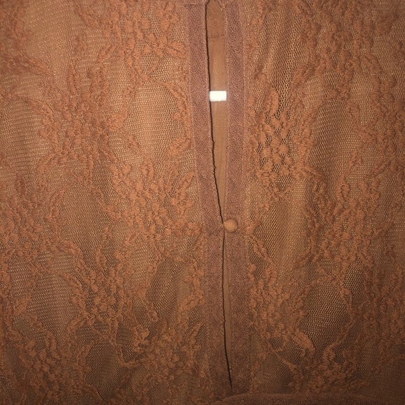 American Eagle Blush Pink Lace Peplum Bell Sleeve Long Sleeve Top Blouse - Picture 9 of 11